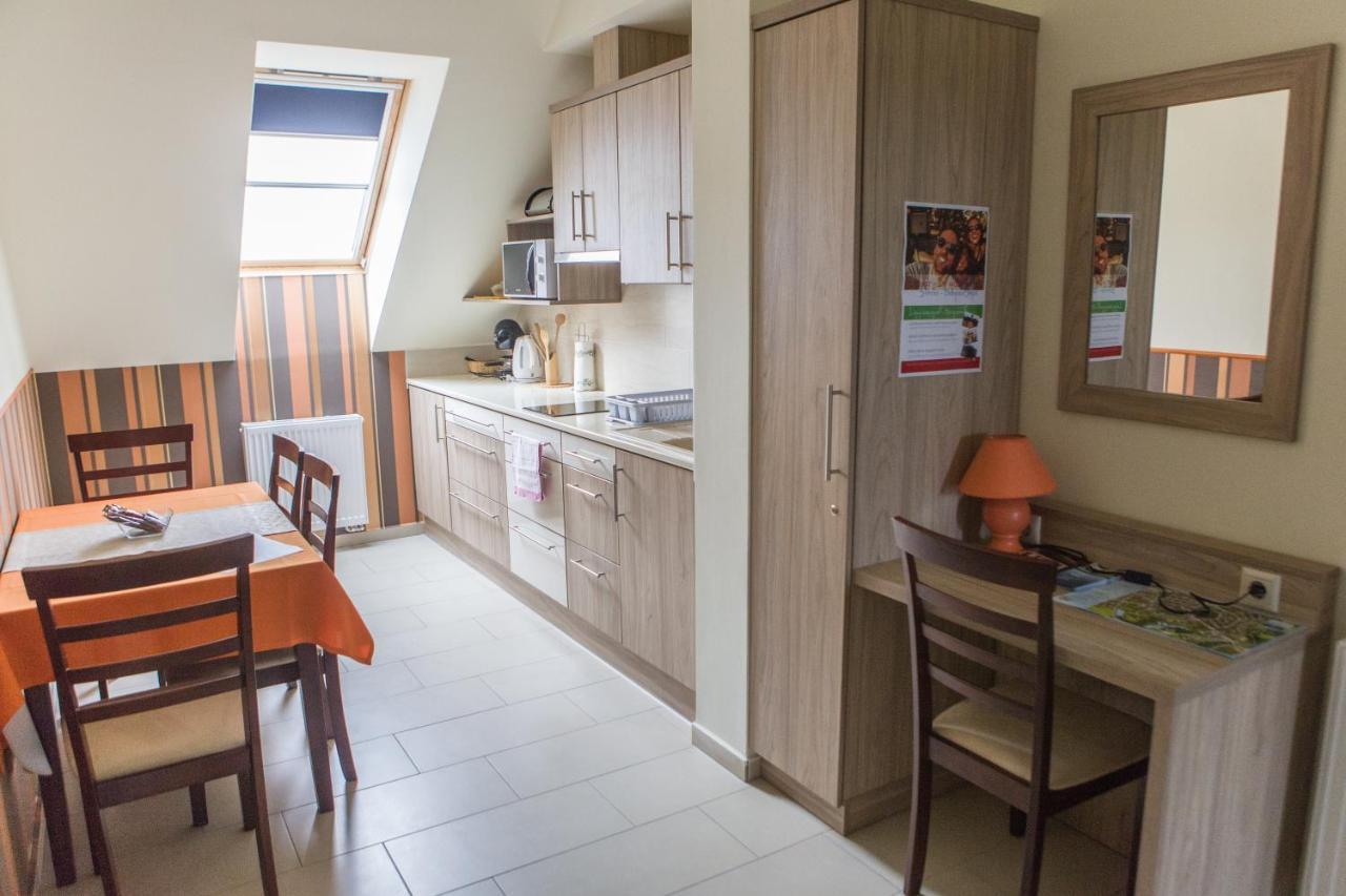 Sárvár Azur Haz Gyoengyvirag Apartman מראה חיצוני תמונה